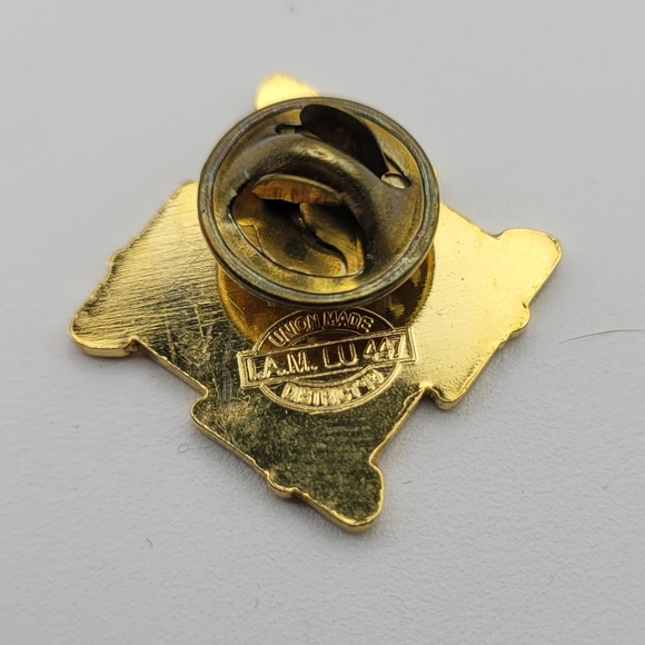Gold Ladies Auxiliary Pin - Picture 4 of 7